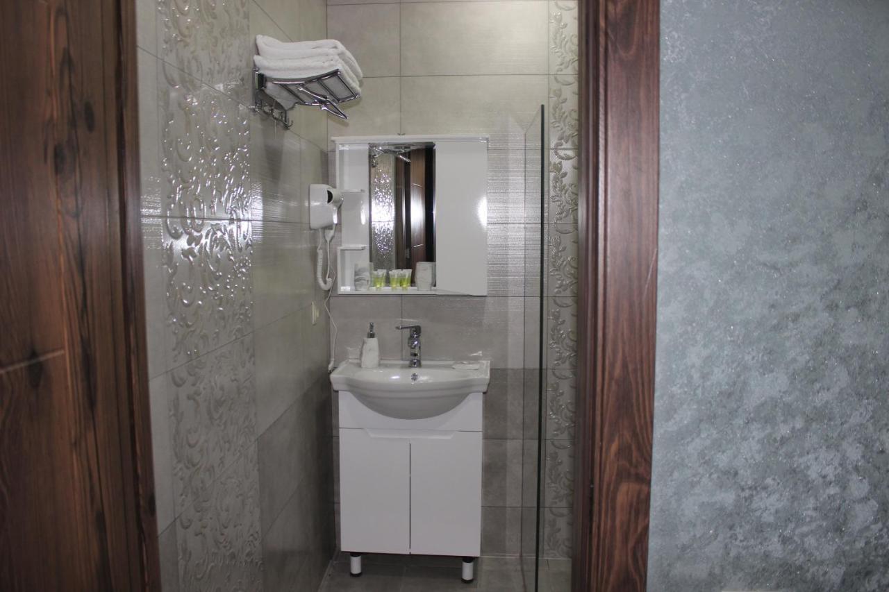 Golden Star Kazbegi Hotel Екстериор снимка