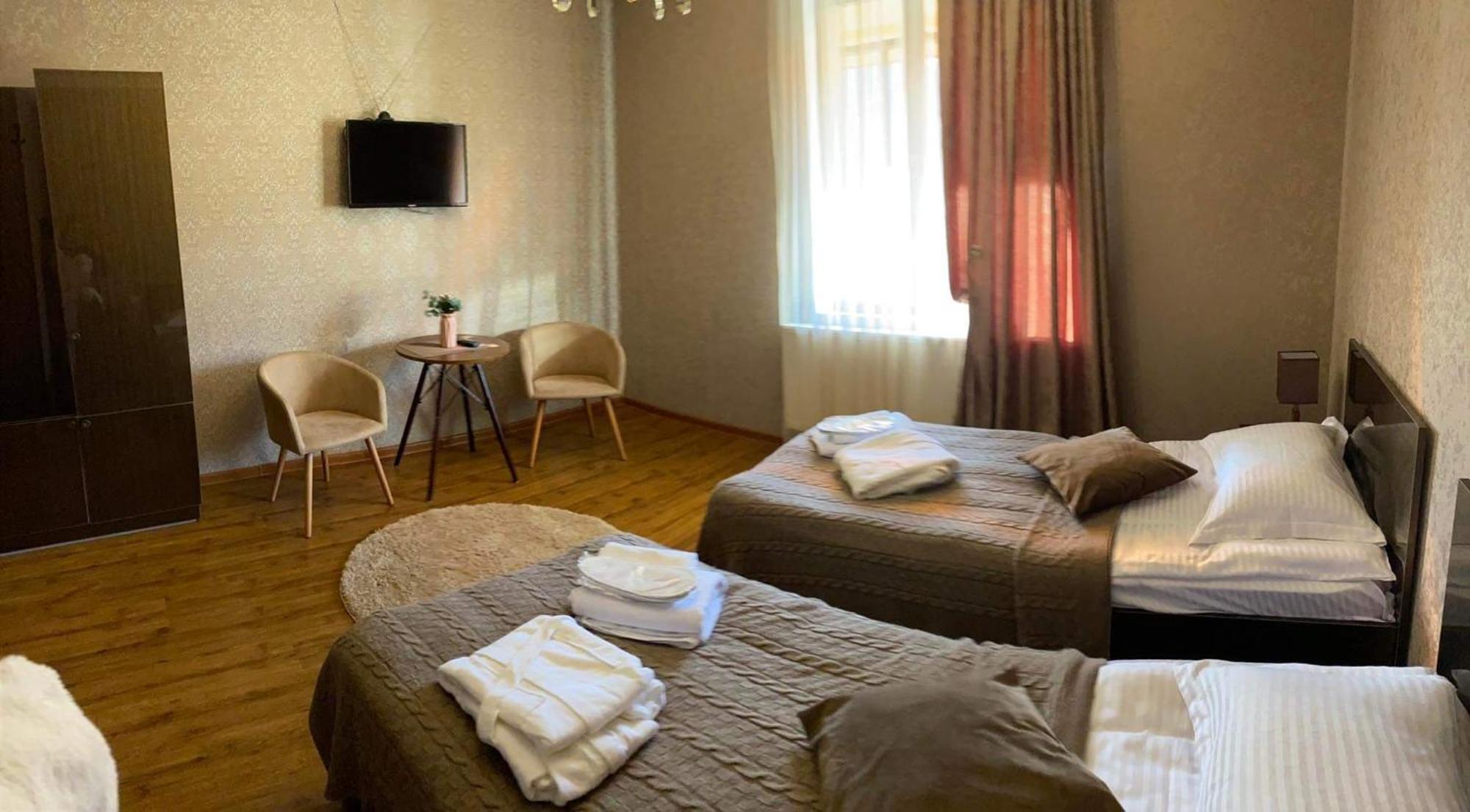 Golden Star Kazbegi Hotel Стая снимка